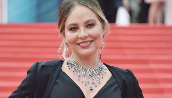 At 66, she is like 20: Ornella Muti admired fans with her youth and beauty.
