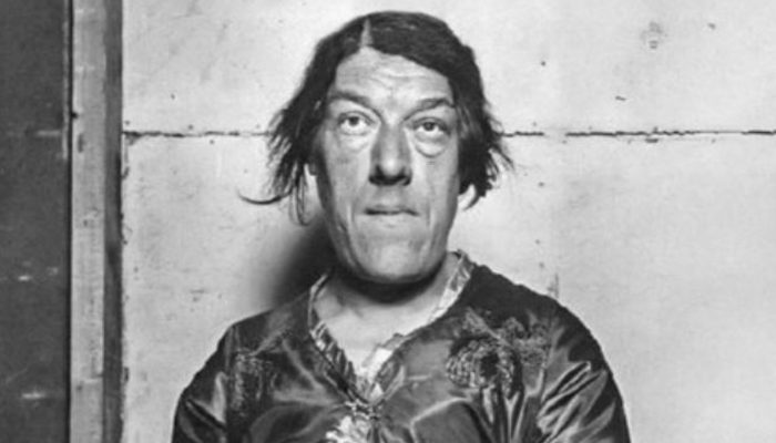 She was the world's ugliest woman, on the other hand the best mother of all time: the story of this lady will make you cry.