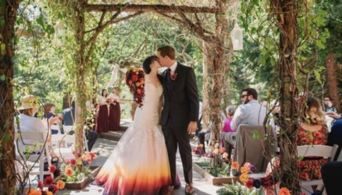 Set out to be significant: the lady colors her wedding dress to add an exquisite sprinkle of variety to shock everybody. That was really good idea of being different.