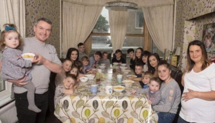 This 40-year-elderly lady brought forth her twentieth kid. The existence of this family will unquestionably astonish you!