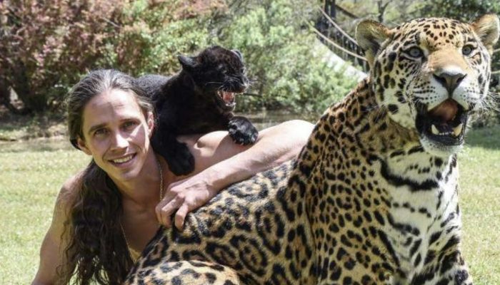 Meet a real-life Tarzan who has made a name for himself on social media thanks to his extraordinary bond with the natural world.