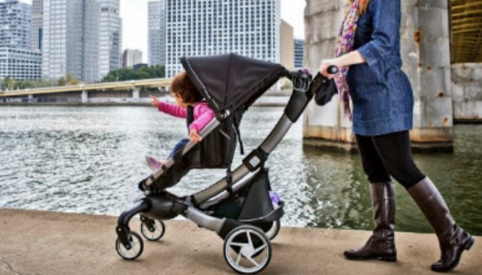 A brave woman rescued a stroller carrying a 2-year-old child from a boiling river.