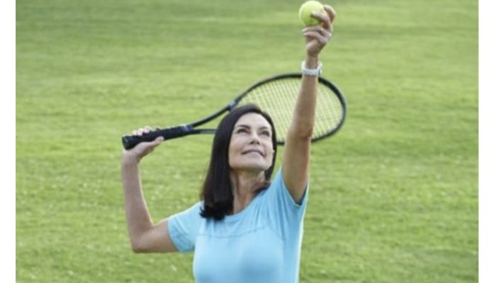70-year-old woman stopped off sugar 30 years ago, and now she looks 40.