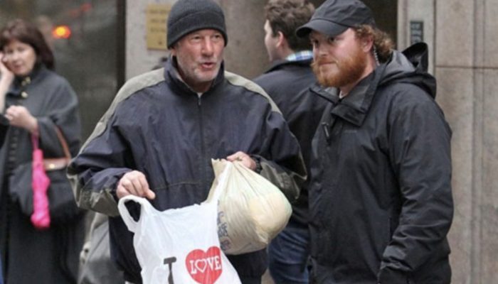 A woman gave a homeless man on the street food, and the following day she learned that the man was Richard Gere.