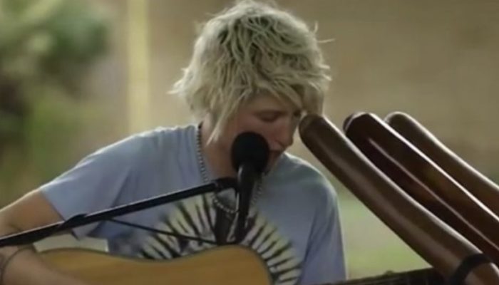 A guitarist has performed at several international events and  has dazzled the crowd with a unique instrument she used.