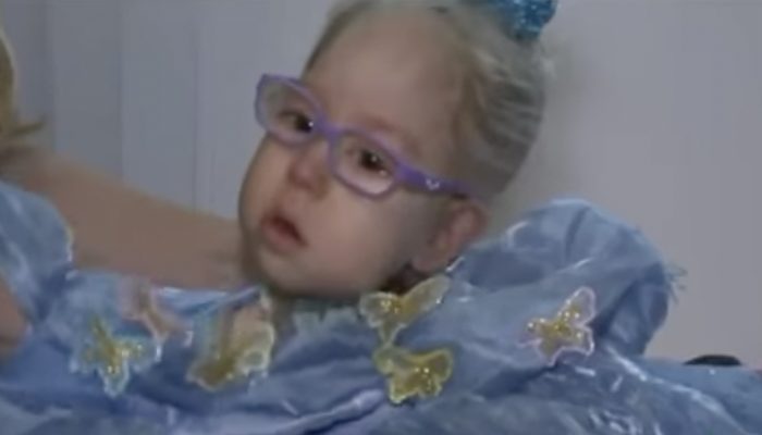 The mother changed the wheelchair of her daughter into a carriage that resembled Cinderella's and even made it glow at night.