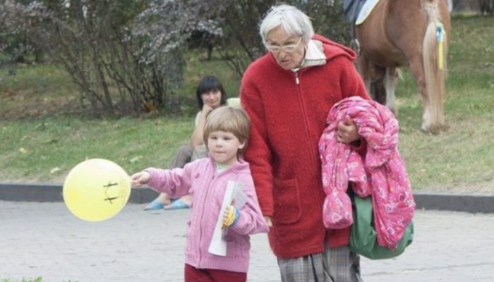 She had her first child at age 65. Here is how her family looks like now, ten years later.