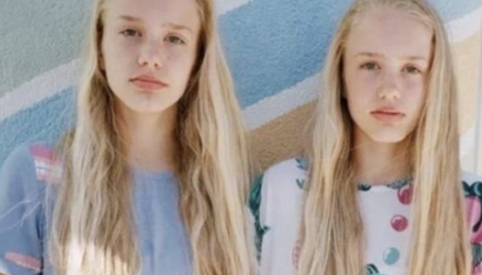 Twins unexpectedly meet up after more than 15 years of living apart. The following story is here.
