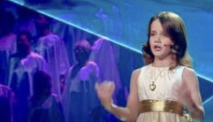 Everyone was excited to see the young girl's performance of one of the most challenging songs ever.