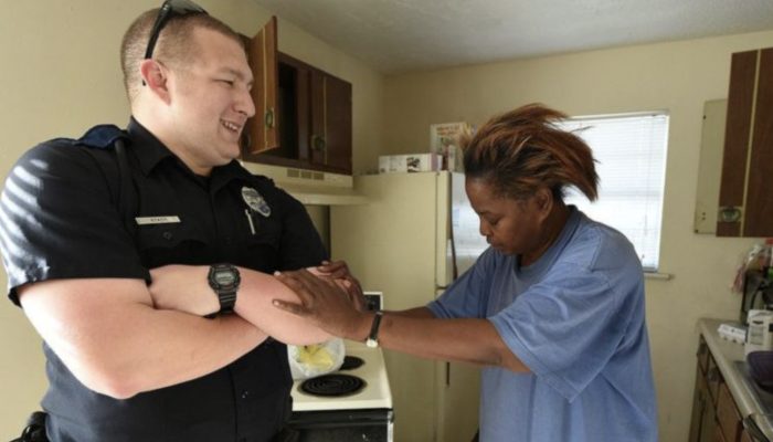 Woman stole eggs to feed her family, and the policeman delivered her bread instead of arresting her.