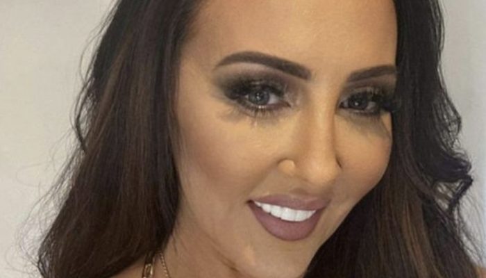 The mother looks unrecognizable after a remarkable transformation. Now he is extremely beautiful after her long-term marriage.