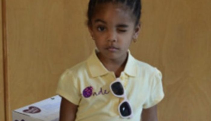 A 3-year-old girl makes money by selling lemonade to help mothers in need buy diapers and feeding bottles.