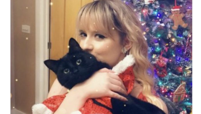The little cat was conceived a month prior to her proprietor had a significant breakdown and the lady is certain that they were intended to save one another