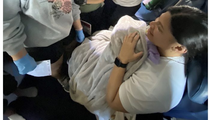 Mom was unable to control her daughter and then something unexpected happened.