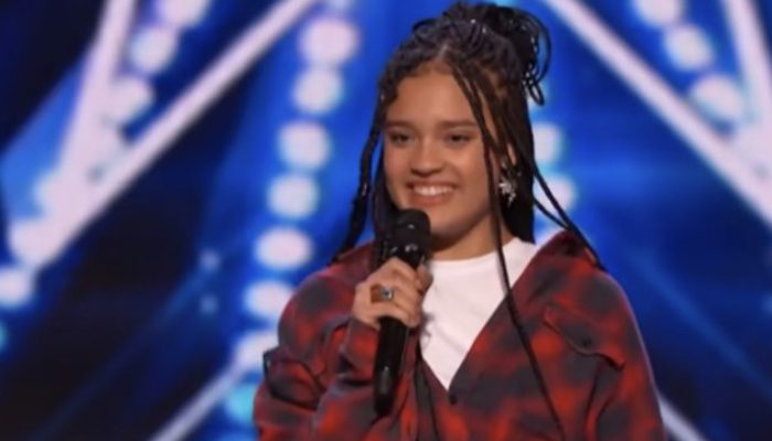 The young girl, who is only 13 but already looks like a Superstar, impressed everyone with her talent.