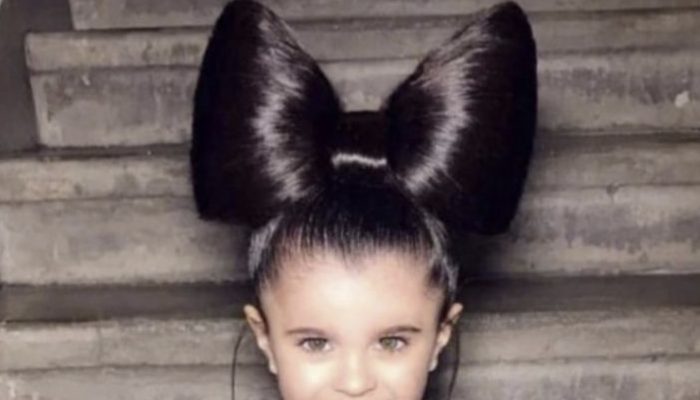 Pictures of the young girl became popular on the Internet because of her stunningly long hair.