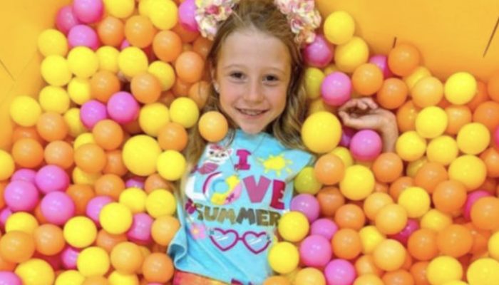 A 7-year-old Russian child is one of the world's top ten richest bloggers.