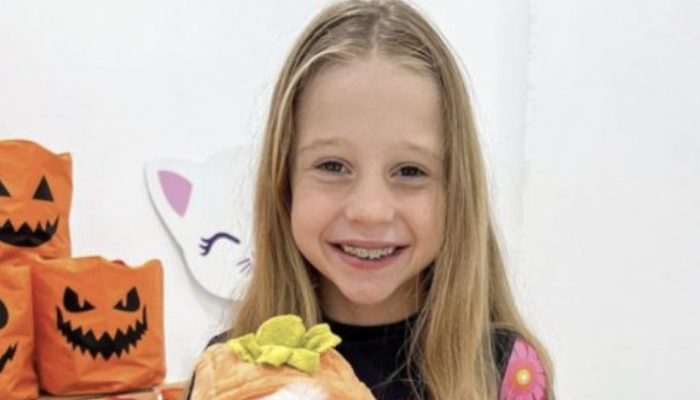 A 7-year-old Russian child is one of the world's top ten richest bloggers.