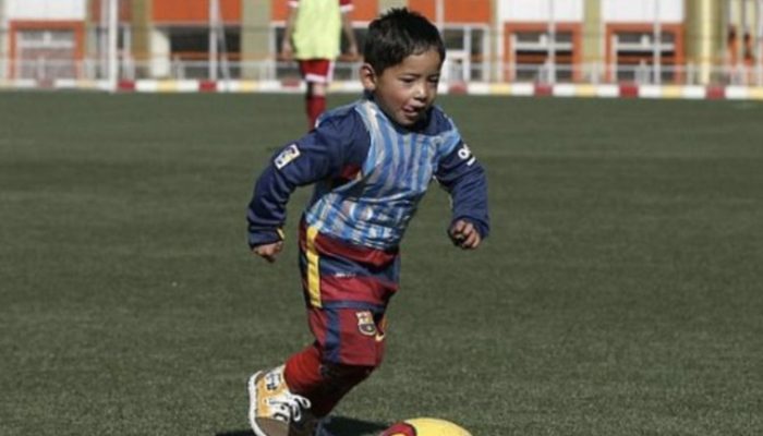 The poor child who made Messi's shirt out of a trash bag now has the actual thing from his favorite player.