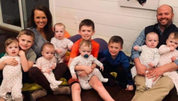 The couple was expecting their fourth kid, but ended up with six