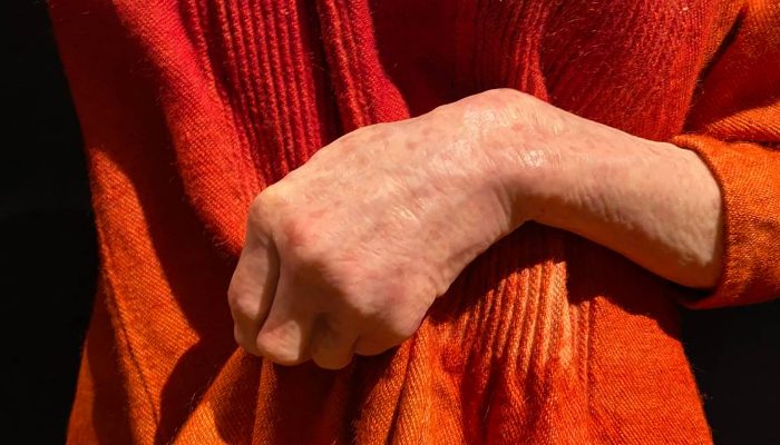 The University of Norvège has resurrected a lady from the year 800