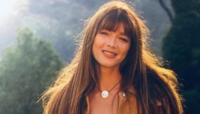The average age of Hélène, the protagonist of "Hélène and the Boys," is 56. How does she look now, and what is she up to?