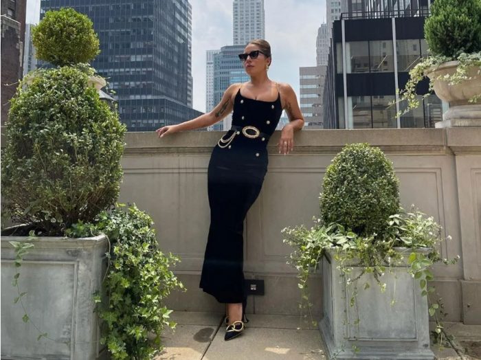 La chanteuse  Lady Gaga est devenue célèbre  grâce à la tendance à choquer le public