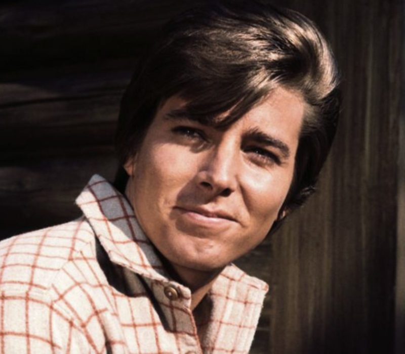 Bobby Sherman a mis sa carrière de musicien entre parenthèses pour devenir pompier et sauver des vies