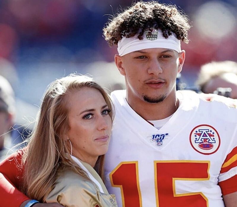 Brittany Mahomes affirme que le nom qu'elle a finalement choisi pour sa fille, Sterling, était "Meant to Be" pour le chien de la famille
