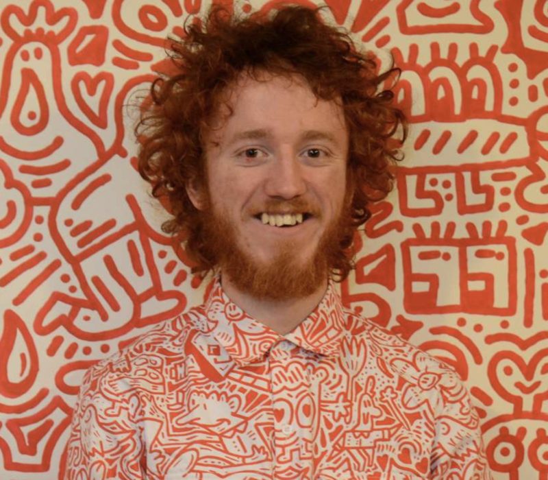 Pour réaliser une ambition à vie, l’artiste britannique Mr. Doodle a passé trois ans à dessiner dans toute sa maison