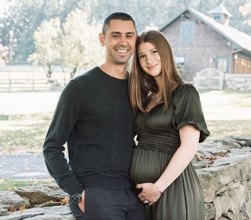 L'annonce que Bill et Melinda Gates sont devenus grands-parents pour la première fois était accompagnée d'une photo du couple tenant leur nouvelle petite-fille