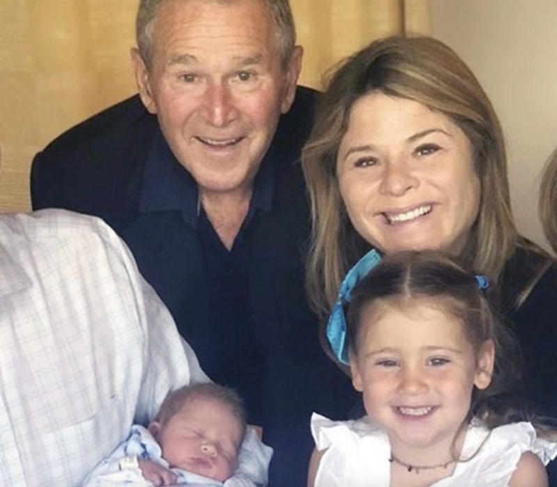 Selon Jenna Bush Hager, Laura et George W. Bush essaient de s'amuser le plus possible avec leurs petits-enfants