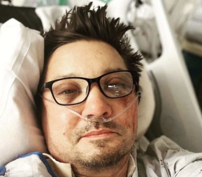 Après la mésaventure de Jeremy Renner avec sa motoneige, Paul Rudd lui a écrit une note humoristique, comme l'a révélé Jeremy Renner