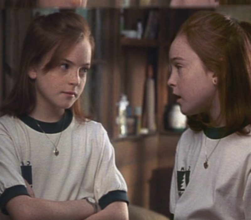 Les vrais jumeaux de Lisa Ann Walter ayant des jumeaux le même jour que les jumeaux de Parent Trap: C'est étrange