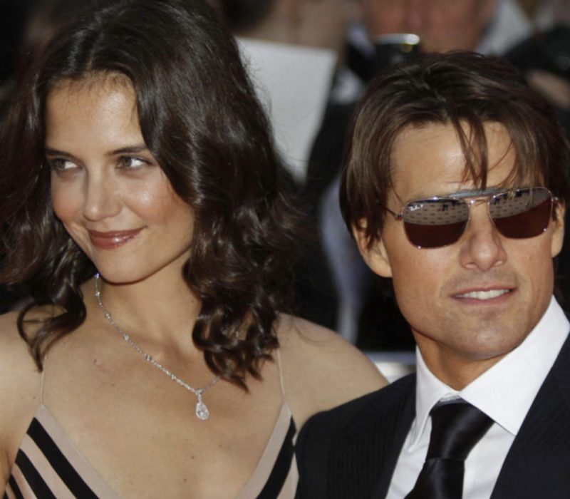 Un mois seulement après que les accusations sur Tom Cruise ont commencé à circuler, Katie Holmes a déclaré qu'elle souhaitait "protéger" sa fille Suri