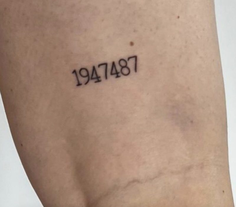 Les gens pensent que je suis fou, mais j'adore me faire des tatouages correspondant avec mon chien, a déclaré la personne qui s'est fait tatouer