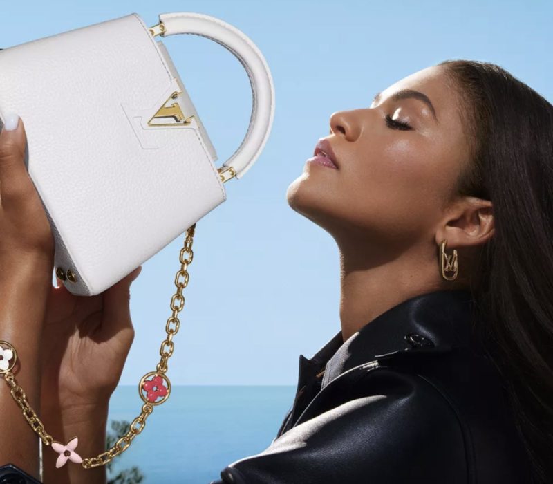 Nouvelles excitantes! Zendaya a été annoncée comme nouvelle ambassadrice de la maison pour Louis Vuitton. Découvrez ses débuts incroyables