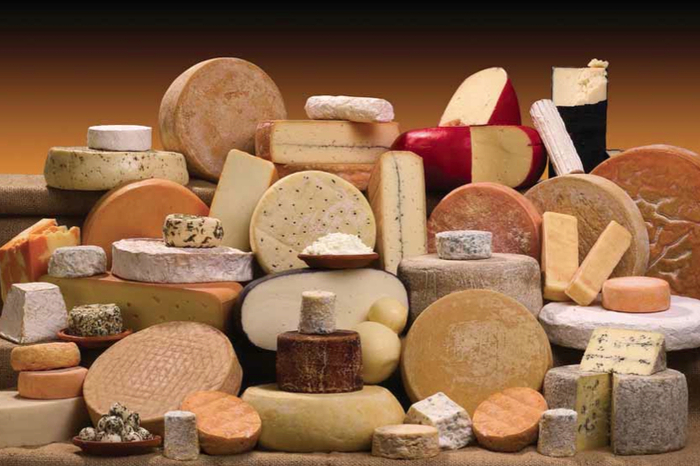 Que nous pouvons combiner avec les jeunes fromages? Lisez cet article et partagez cette information