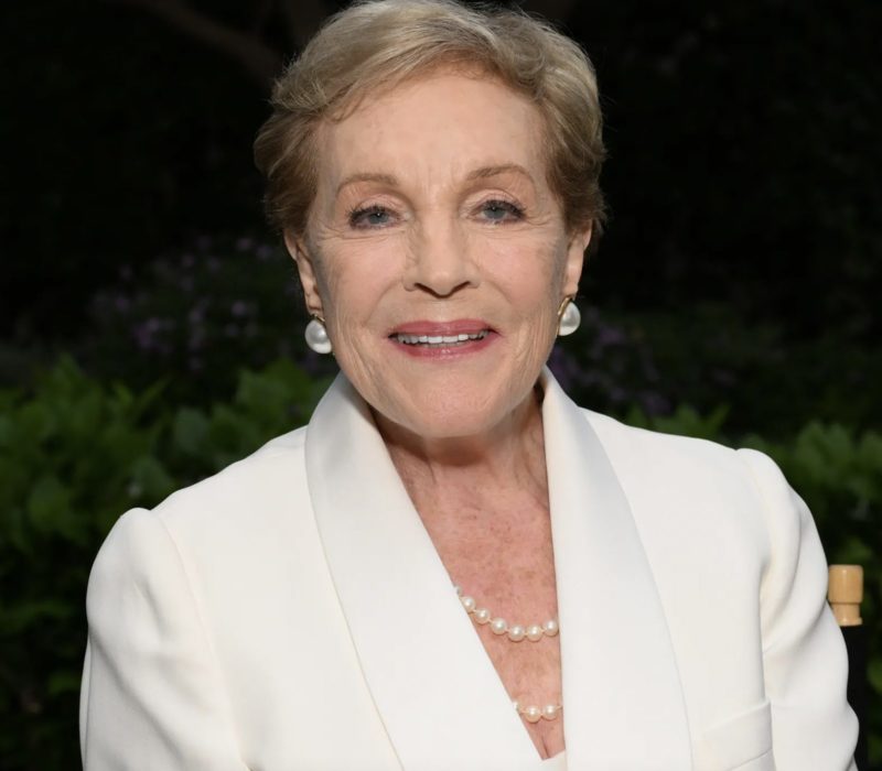 Découvrir ces faits méconnus sur Dame Julie Andrews vous fera sûrement l'aimer encore plus ! Ces faits sont peu connus