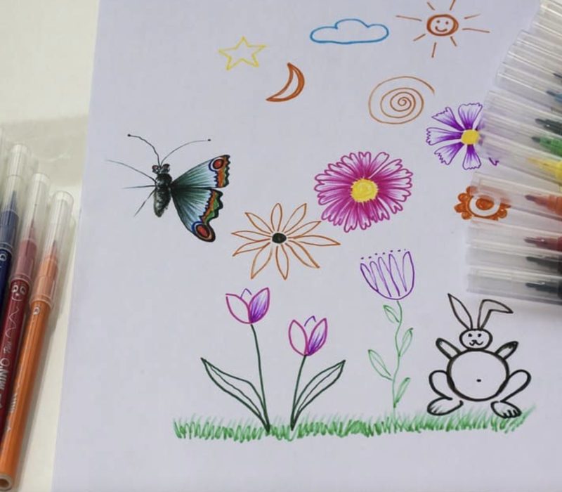 Elle inspire une jeune fille avec ses œuvres d'art et, 11 ans plus tard, reçoit une note réconfortante