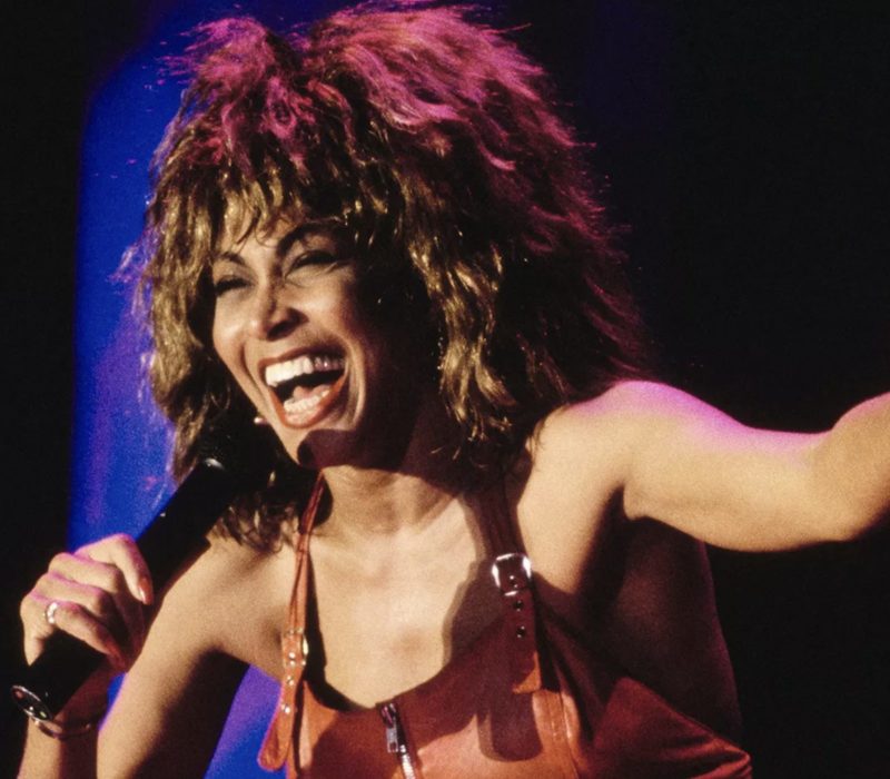 Martyn Ware se souvient avec tendresse de son ami "drôle et charmant". Découvrez l'histoire exclusive de Tina Turner, une femme qui a toujours eu une étincelle dans les yeux