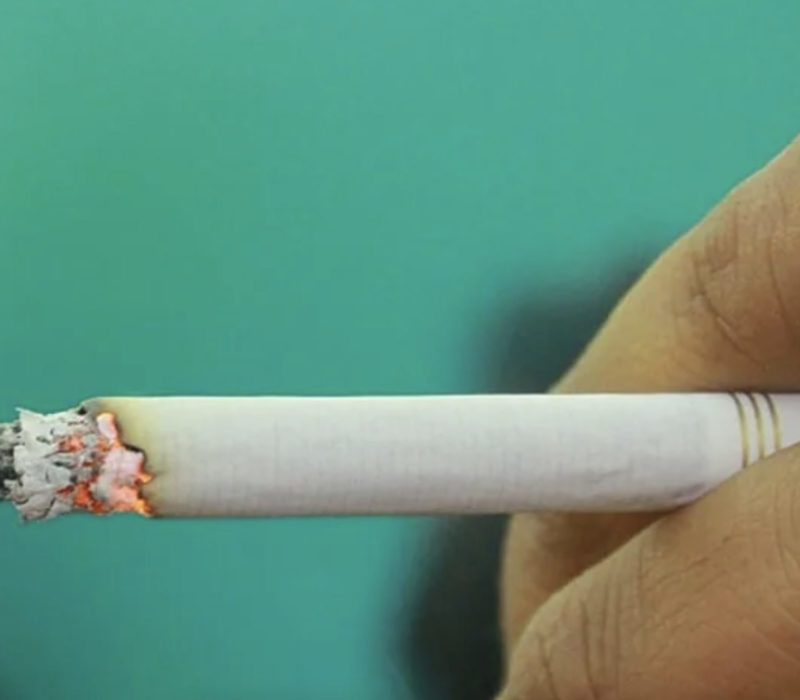 Découvrez la nouvelle politique généreuse de cette entreprise qui récompense les non-fumeurs avec six jours supplémentaires de congés payés pour rattraper le temps perdu lors des pauses cigarette