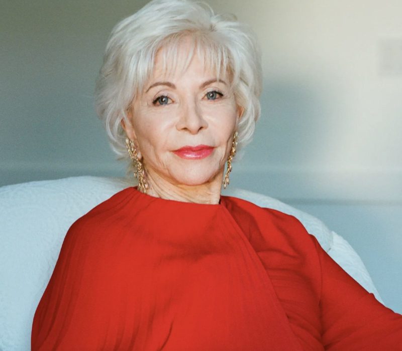 Isabel Allende, à 80 ans, continue de défier les conventions et d'enfreindre les règles. C'est fantastique