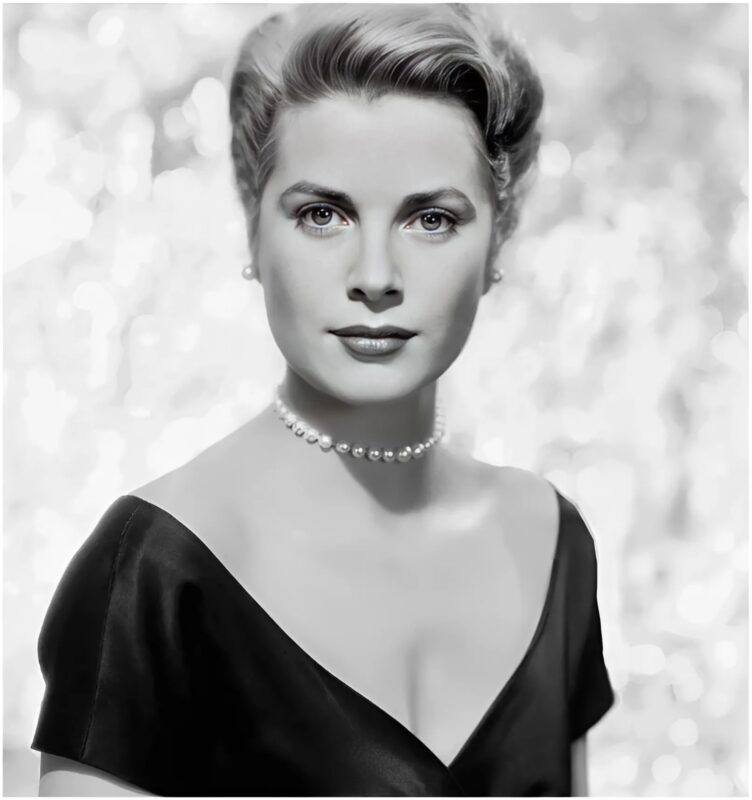 "A genetika valóban csodákra képes. Grace Kelly unokája szinte megkülönböztethetetlen a fiatalabb Hollywood-i legendától, lenyűgözve mindenkit hasonlóságával."