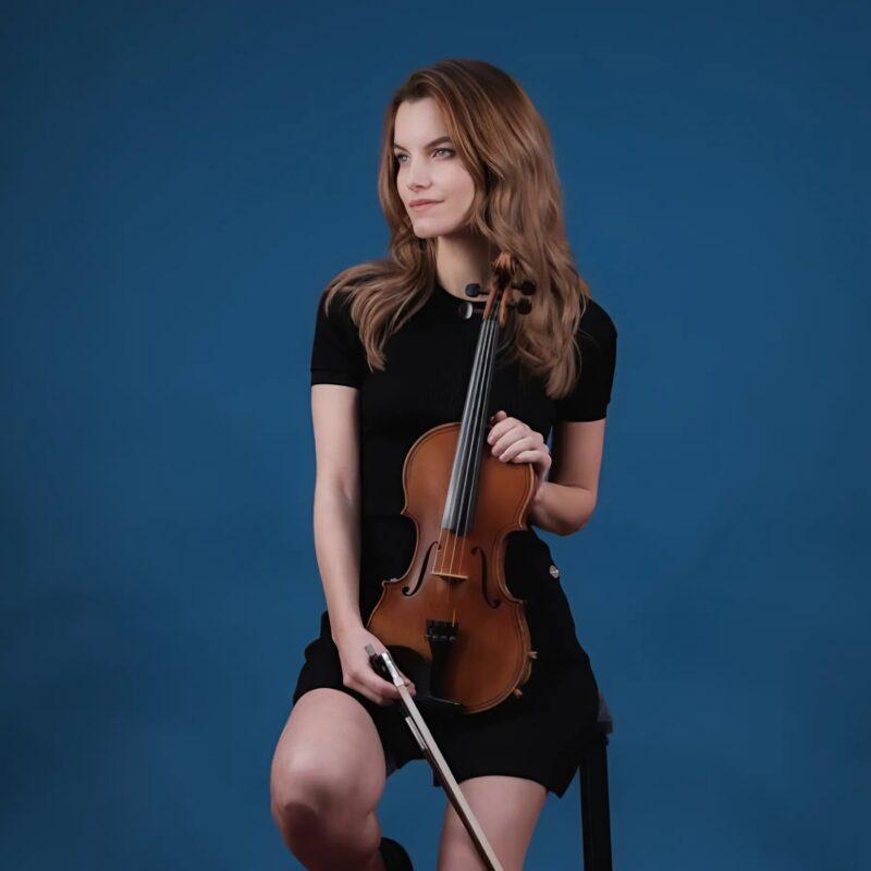 Gabriella Laberge lenyűgözi az „AGT” zsűritagjait hegedűjátékával és angyali hangjával, mindenkit ámulatba ejtve különleges tehetségével és elbűvölő színpadi jelenlétével.