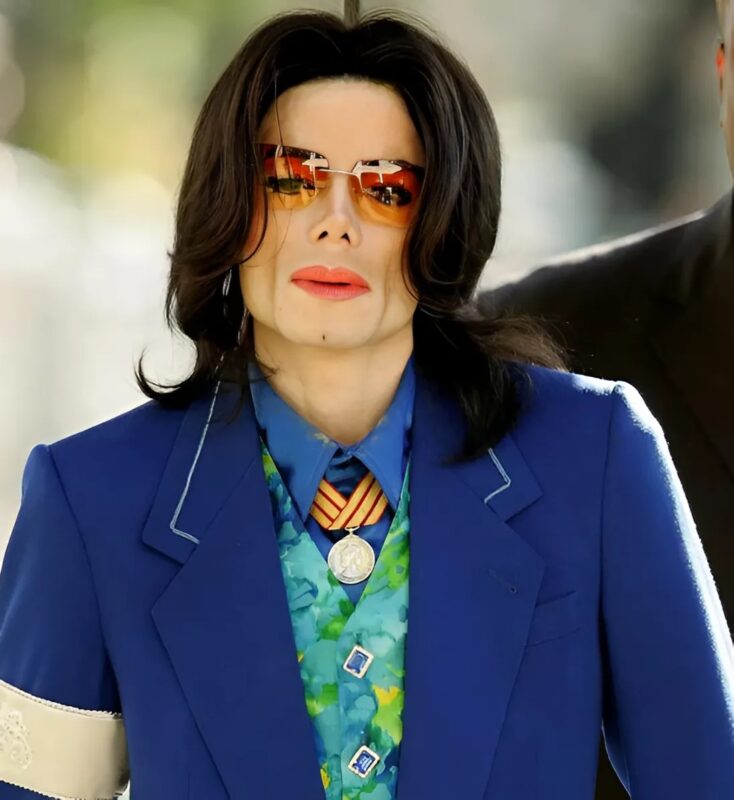 Ő az új Michael Jackson? Blanket Jackson döbbenetes hasonlósága apjával lázba hozta a rajongókat! Mély tekintete és titokzatos kisugárzása mintha az ikonikus popsztárt idézné meg.
