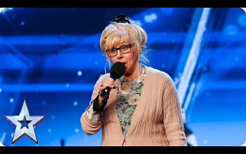 Simon Cowell azt mondta: „Túl öreg vagy”, de Jenny Darren pillanatok alatt bebizonyította az ellenkezőjét! 68 évesen, több mint 50 év tapasztalattal, meghódította a Britain’s Got Talent színpadát.