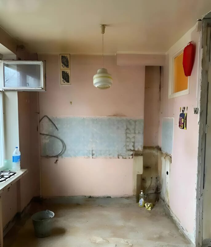 Egy régi lakás átalakításának ideális módja a modern dizájn és a vintage elemek ötvözése.