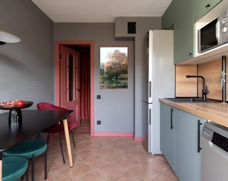 Egy régi, 47 m²-es lakás egy hónap alatt teljesen megújult! Az unalmas térből modern, otthonos környezet lett. Nézd meg a „előtte–utána” képeket – lenyűgöző az átalakulás!