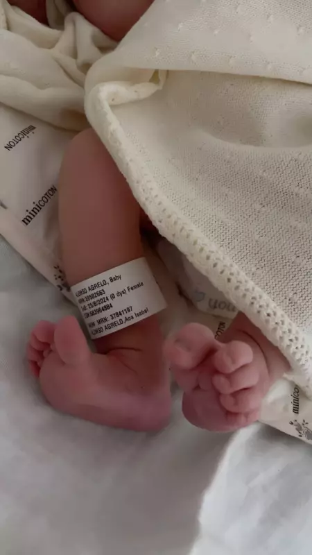 Egy pillanatban, amikor megállt az idő, az anya és a gyermek szíve egyszerre dobogott.